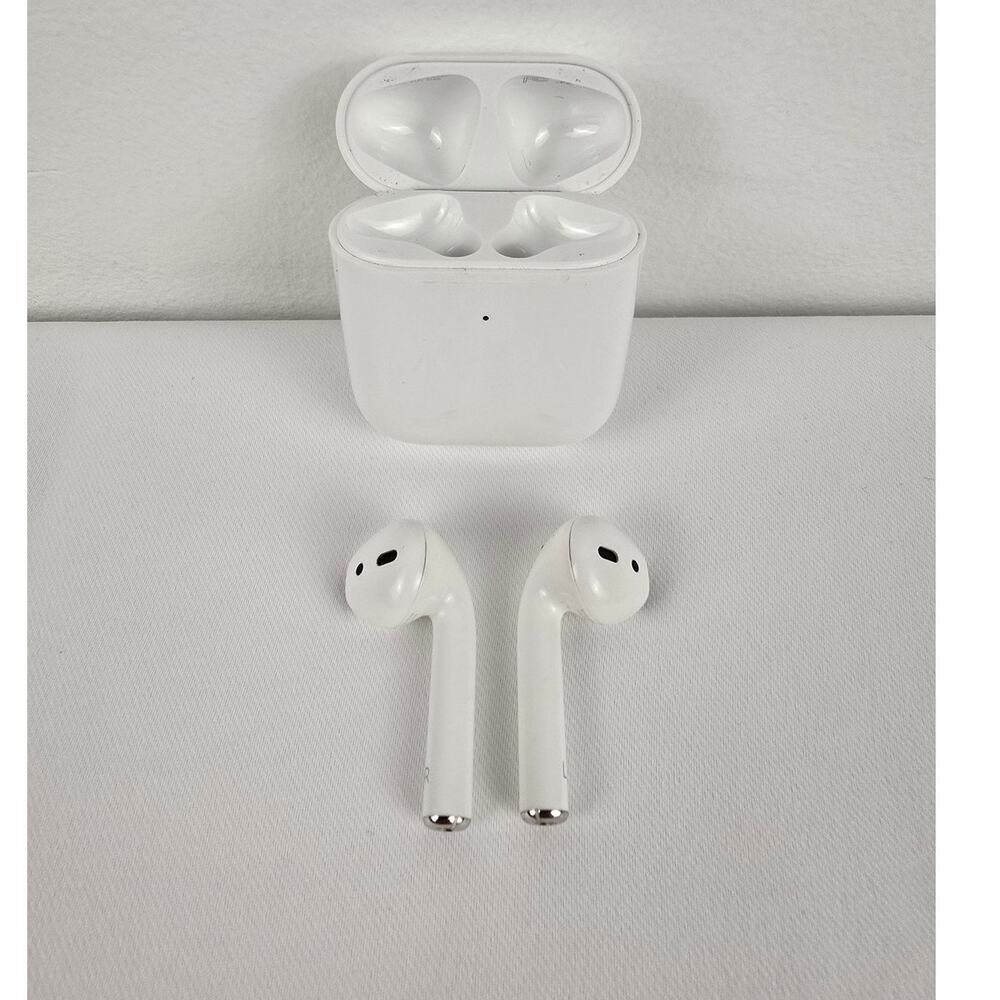 Apple AirPods 2nd Gen Wireless Charging Case White Bluetooth Earbuds - Picture 4 of 6